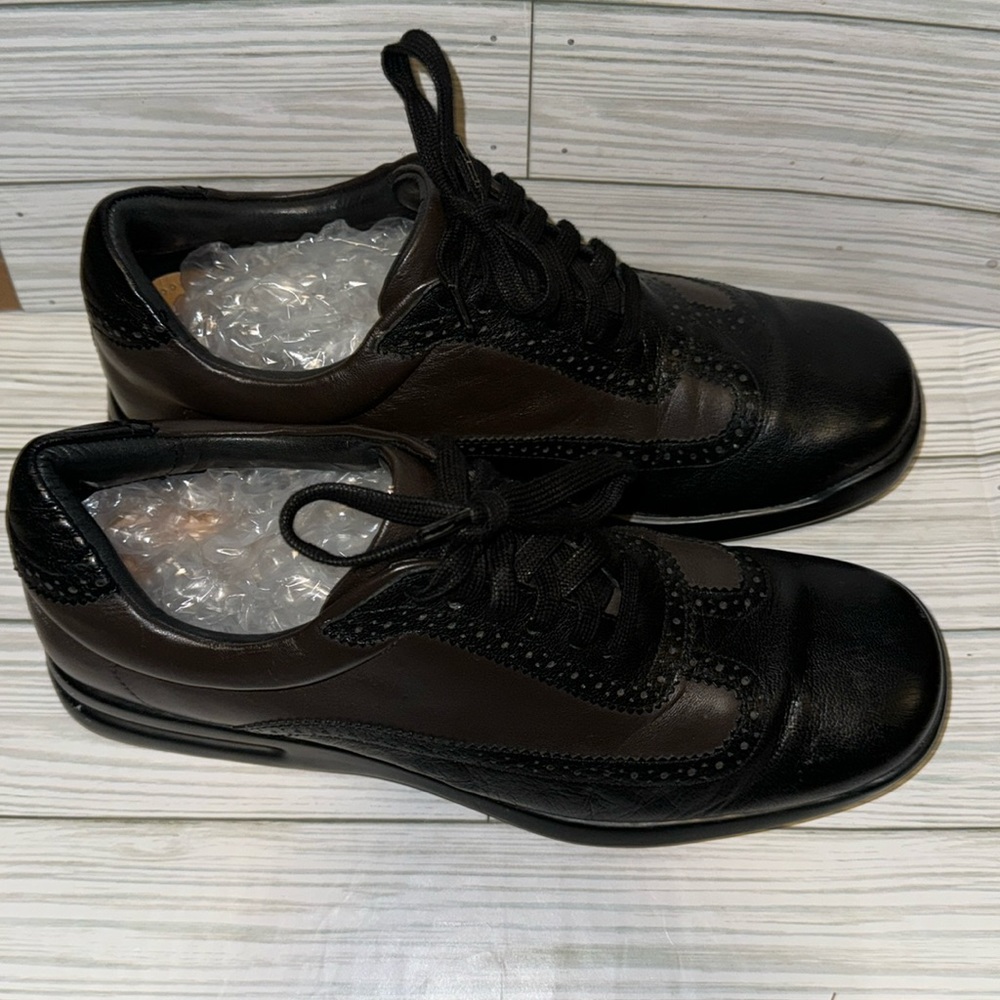 Gently used Cole Haan Oxford casual shoe